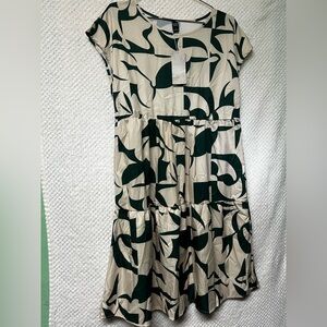 Emery Rose Tunic Dress Green and Ivory Flowy Fit Short Sleeves Scoop Neck NWT